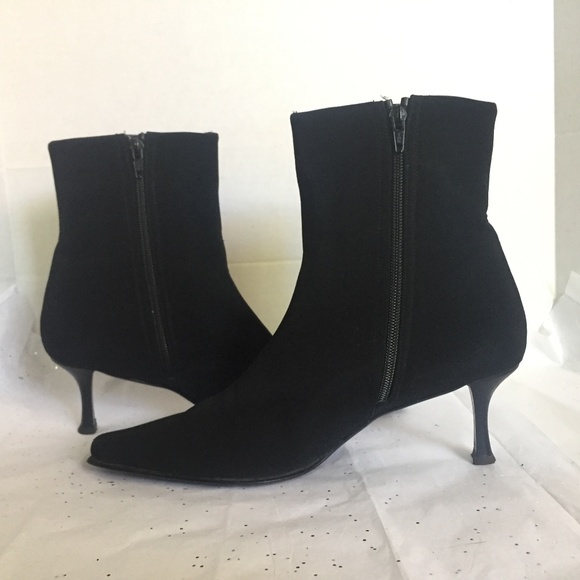 Stuart Weitzman Black Gortex Ankle Boot EUC! 10M - Picture 14 of 15